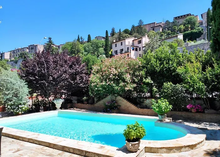 Villamena Spello photo
