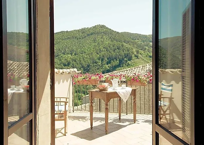 Borgo San Valentino Hotel Montefranco képek